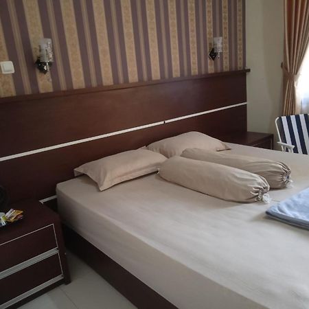 Riki Guesthouse Syari'Ah เจอปารา ภายนอก รูปภาพ