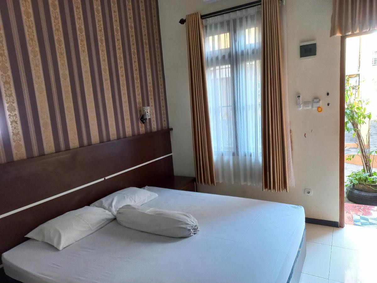 Riki Guesthouse Syari'Ah เจอปารา ภายนอก รูปภาพ